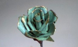 green gold egded mini roses