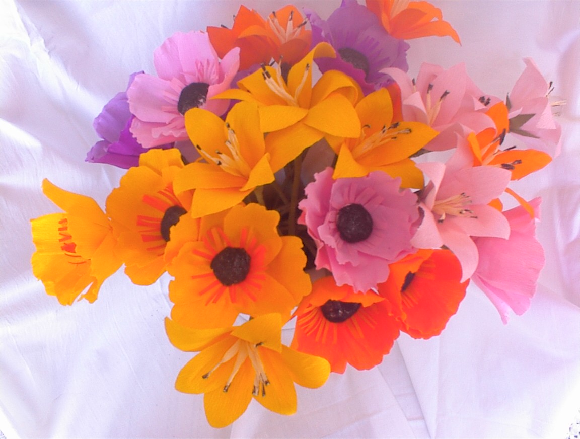 Peach Calla Lillies and White Flowers Center Table Arrangement